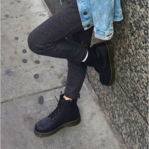 DR. MARTENS 1460J BOOT new